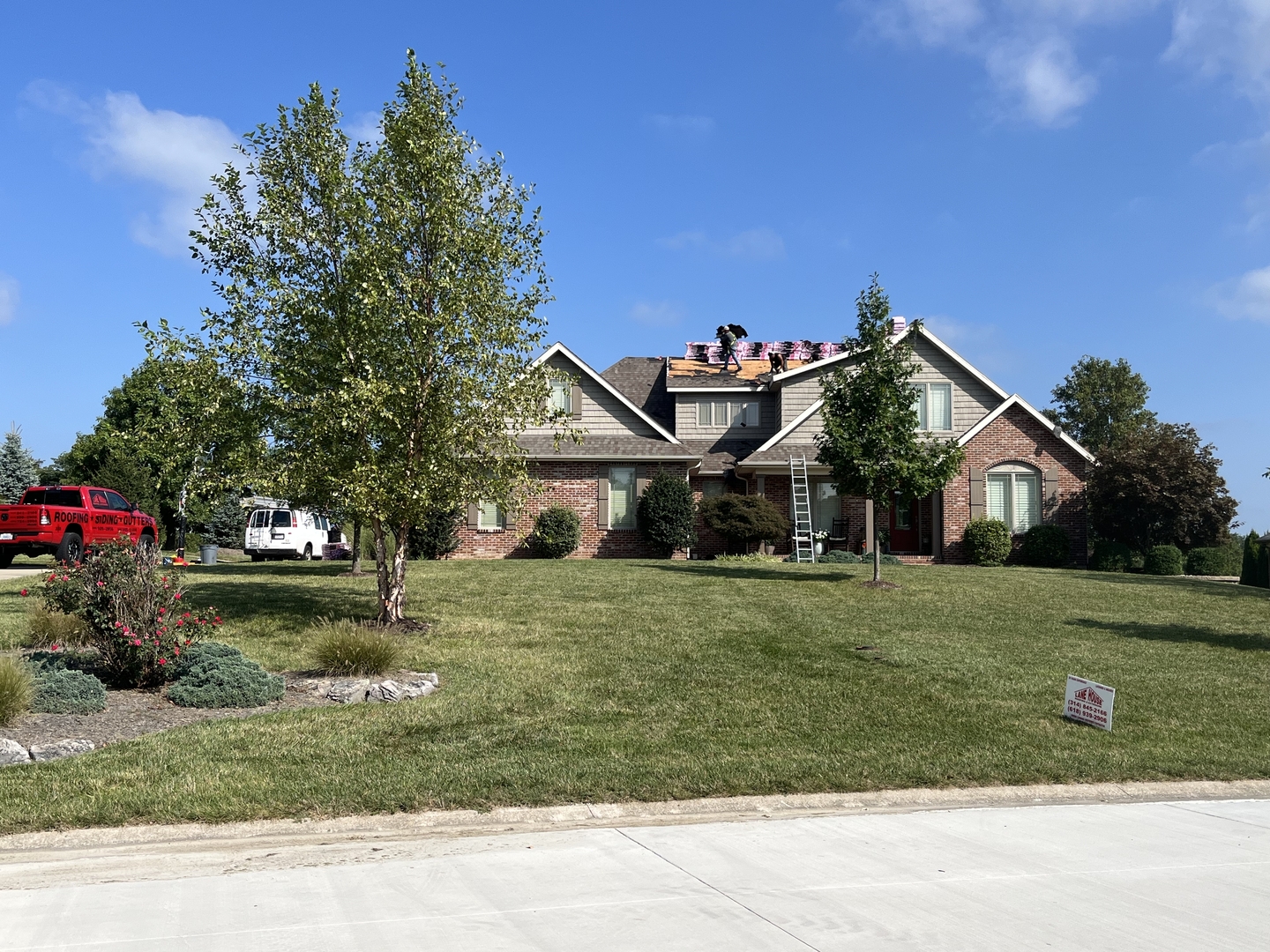 Roofers in St. Louis, MO